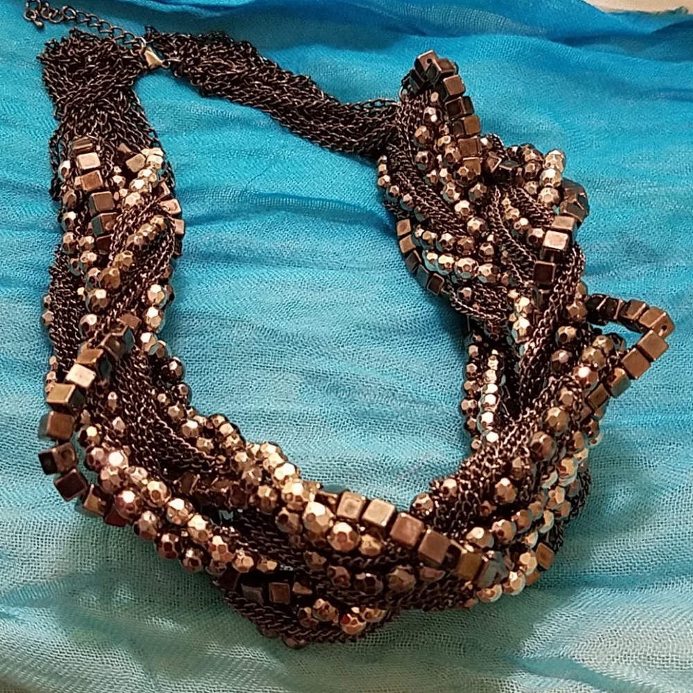 The chunky choker!